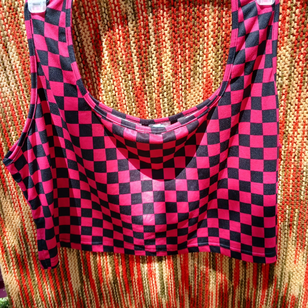 SHEIN Red and Black Fitted Crop Tank Top